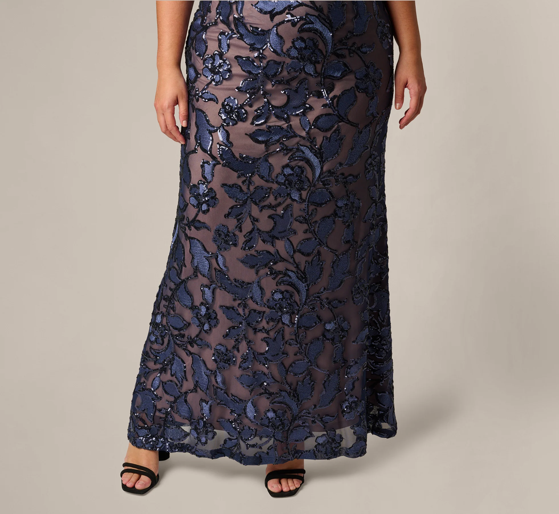 Plus Size Short Sleeve Floral Sequin Stretch Mesh Gown In Navy Rosegold - Image 4