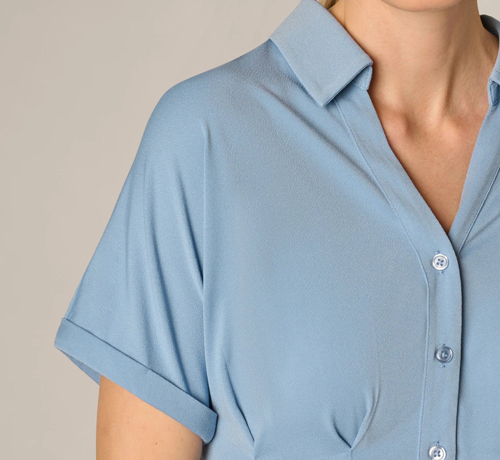 Short Sleeve Pleated Waist Blouse In Rain Washed - Image 4