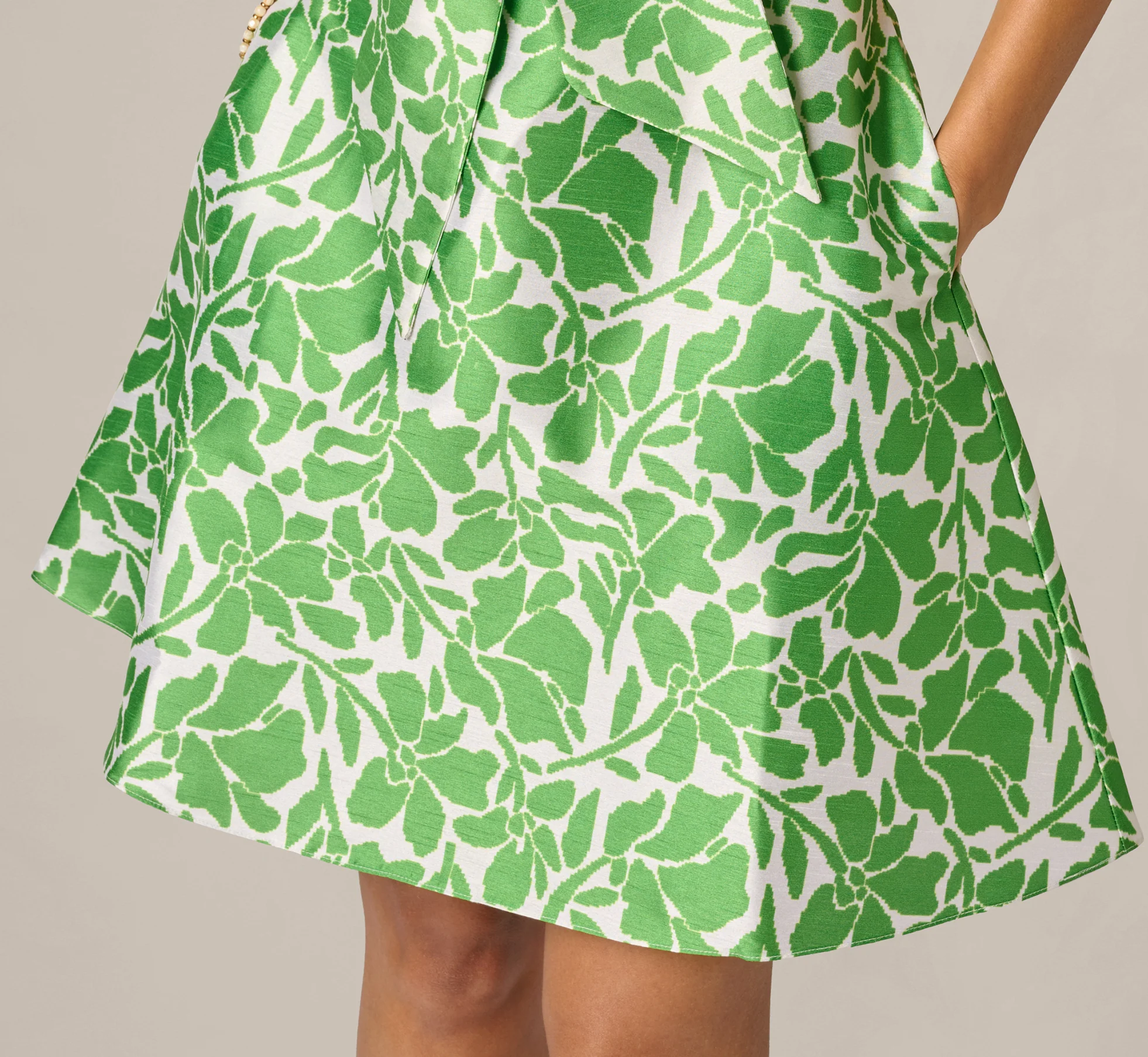 Sleeveless Printed Tie Front Short Dress In Ivory Green - Image 3